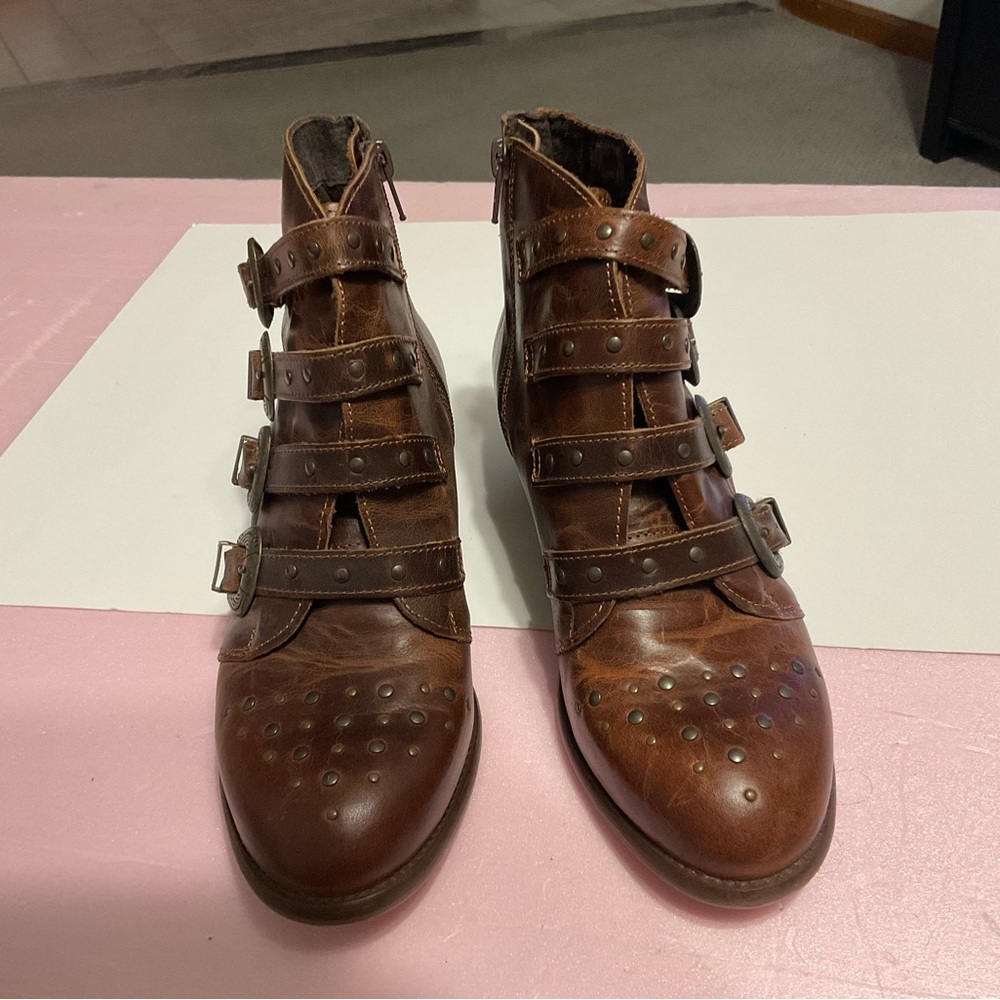 Musse & Cloud Brown Leather Multi-Buckle Ankle Boots 38